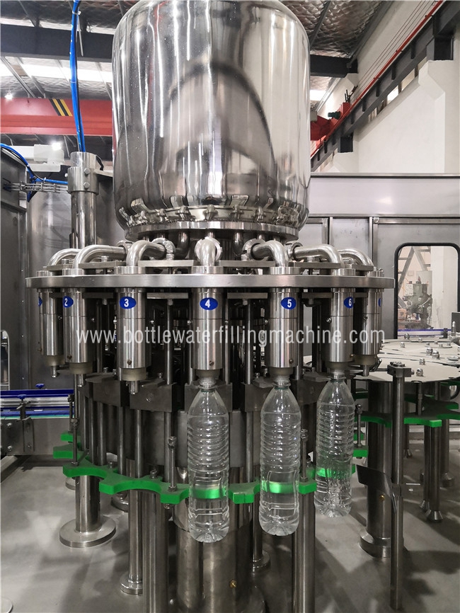 PLC Kontrollü Plastik Şişe Otomatik Litchi Suyu Dolum Makinesi 0