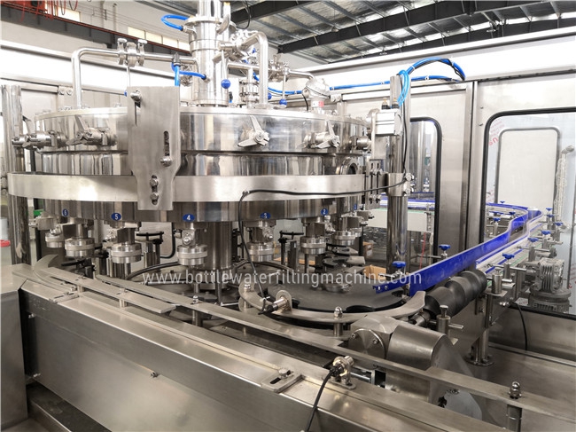 SS316 Multihead 6000 kutu / H Alüminyum Bira Dolum Makinesi Olabilir 0