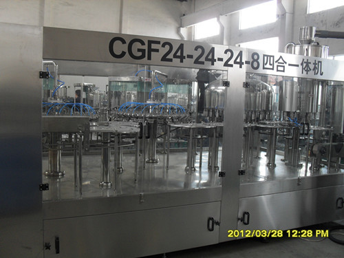 3000 - 20000 Bph Stainless Steel Liquid Bottle Filling Machine 4 In1 Plastic Screw Cap