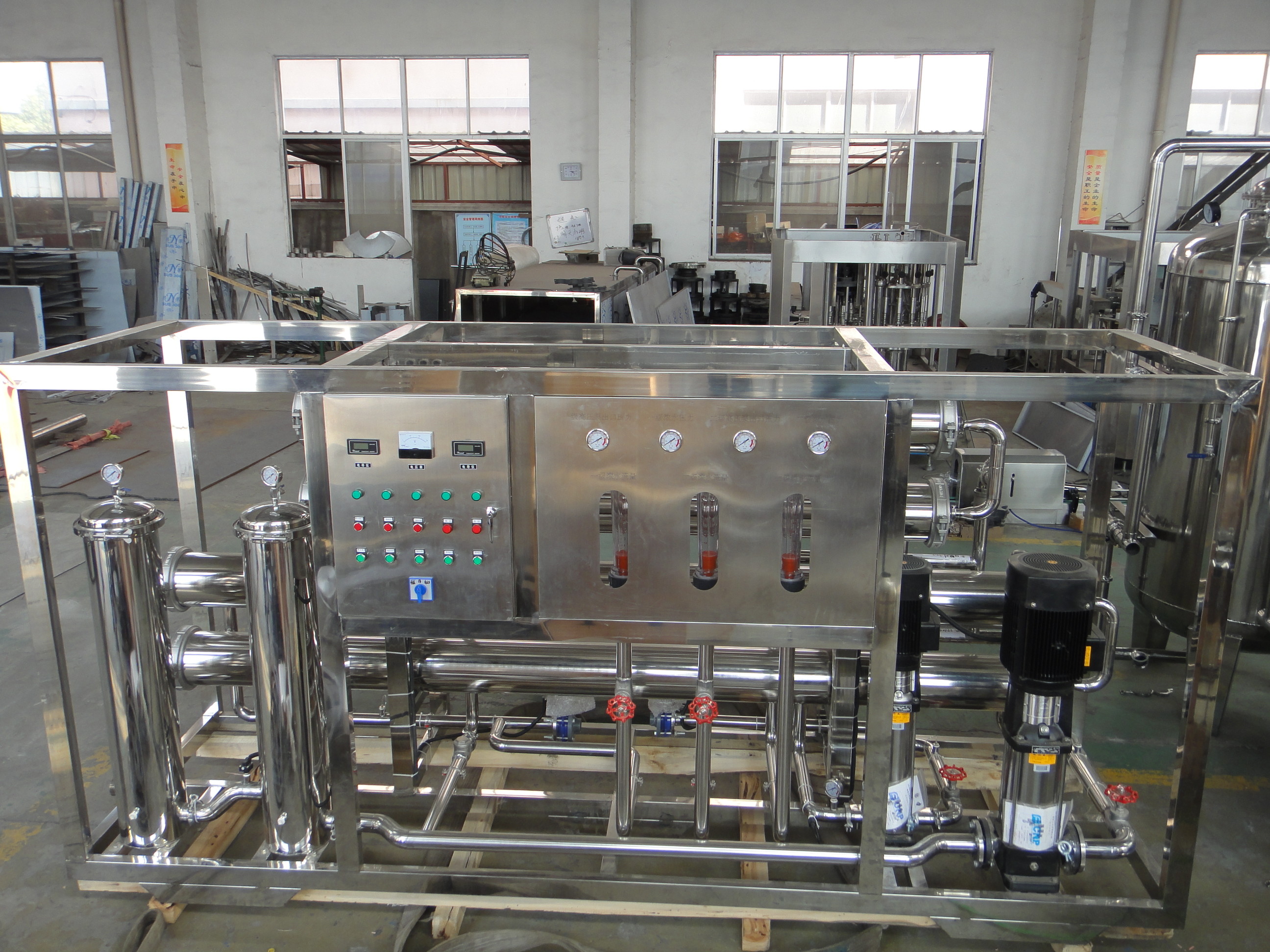 Fully - Automatic Compact Reverse Osmosis System 380V 50HZ Electric Driven
